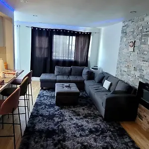 Séjour chez l'habitant Luxurious 2 Bedrooms With In, Montréal
