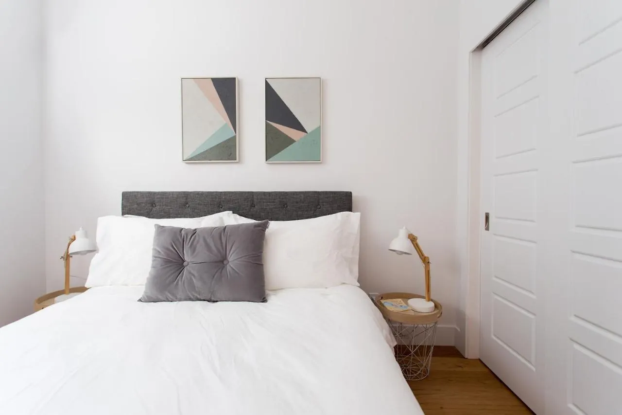 Appartement Exquisite Modern Condo In Little Italy By Den Stays Montréal