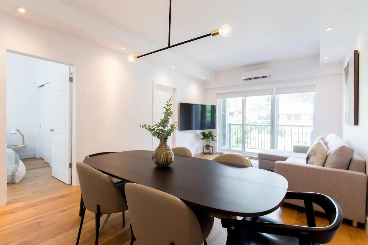 Exquisite Modern Condo In Little Italy By Den Stays Montréal